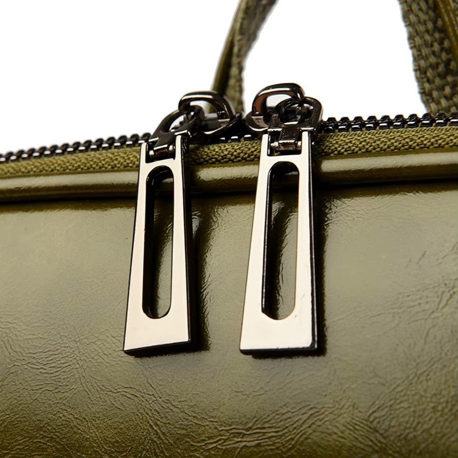 KMFFLY Women's Backpack - xeoloex